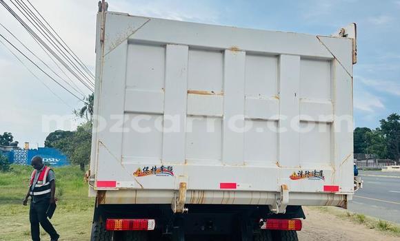 Comprar Usado Toyota 4Runner Branco Carro em Maputo em Maputo Comprar Usado Toyota 4Runner Branco Carro em Maputo em Maputo