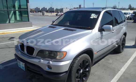 Nunua Ilio tumika BMW X5 Fedha Gari ndani ya Maputo nchini Maputo Nunua Ilio tumika BMW X5 Fedha Gari ndani ya Maputo nchini Maputo