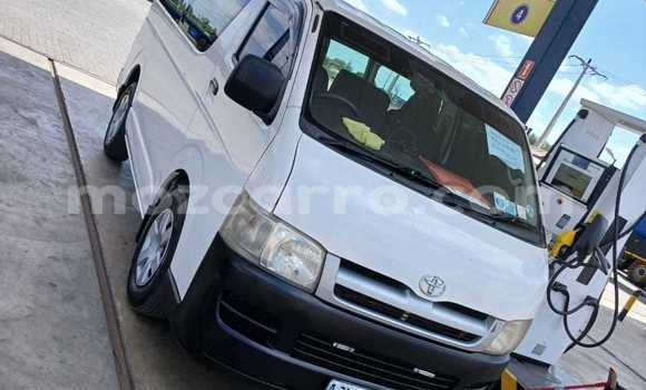 Nunua Ilio tumika Toyota Hiace Nyeupe Gari ndani ya Maputo nchini Maputo Nunua Ilio tumika Toyota Hiace Nyeupe Gari ndani ya Maputo nchini Maputo
