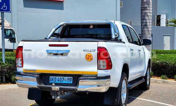 Buy Used Toyota Hilux White Car in Maputo in Maputo Buy Used Toyota Hilux White Car in Maputo in Maputo