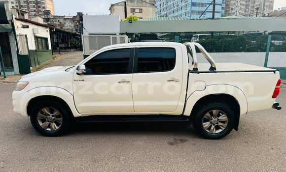 Buy Used Toyota Hilux White Car in Maputo in Maputo Buy Used Toyota Hilux White Car in Maputo in Maputo