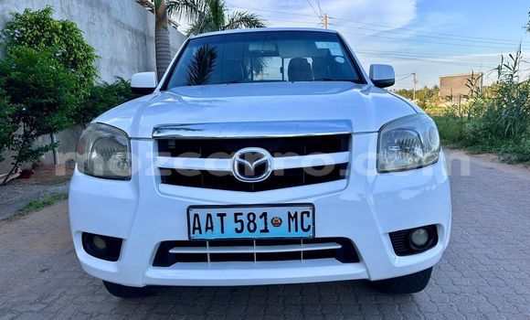 Comprar Usado Mazda BT-50 Branco Carro em Maputo em Maputo