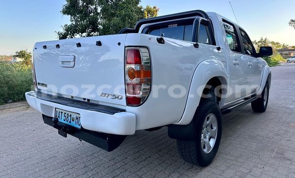 Tenga Tsaru Mazda BT-50 Chena Mota in Maputo in Maputo Tenga Tsaru Mazda BT-50 Chena Mota in Maputo in Maputo