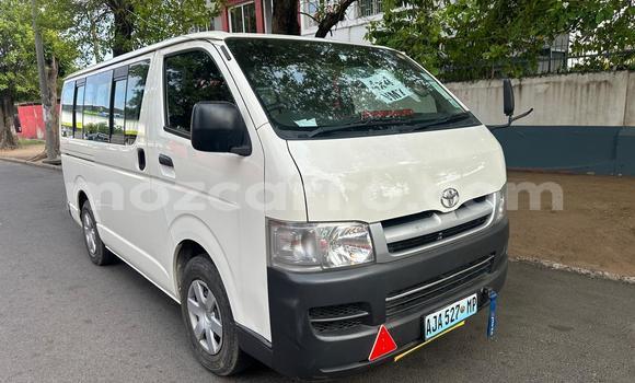 Nunua Ilio tumika Toyota Hiace Nyeupe Gari ndani ya Maputo nchini Maputo Nunua Ilio tumika Toyota Hiace Nyeupe Gari ndani ya Maputo nchini Maputo