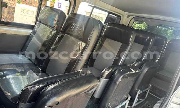 Nunua Ilio tumika Toyota Hiace Nyeupe Gari ndani ya Maputo nchini Maputo Nunua Ilio tumika Toyota Hiace Nyeupe Gari ndani ya Maputo nchini Maputo