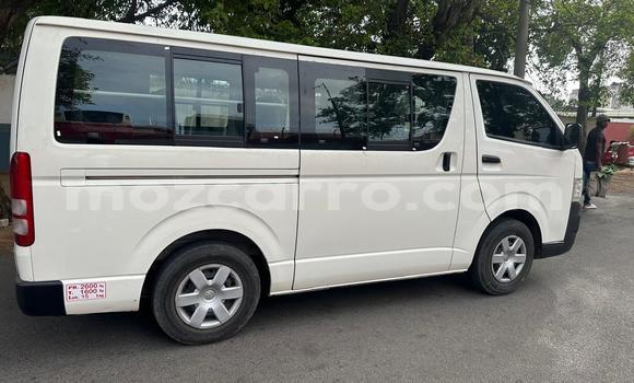 Nunua Ilio tumika Toyota Hiace Nyeupe Gari ndani ya Maputo nchini Maputo Nunua Ilio tumika Toyota Hiace Nyeupe Gari ndani ya Maputo nchini Maputo
