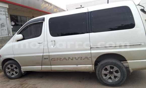 Tenga Tsaru Toyota Granvia Chena Mota in Maputo in Maputo Tenga Tsaru Toyota Granvia Chena Mota in Maputo in Maputo