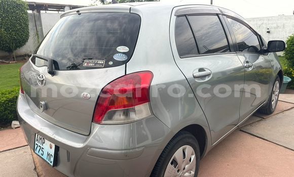 Nunua Ilio tumika Toyota Vitz Fedha Gari ndani ya Maputo nchini Maputo Nunua Ilio tumika Toyota Vitz Fedha Gari ndani ya Maputo nchini Maputo