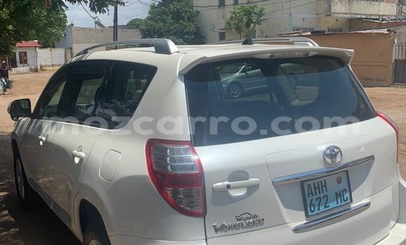 Comprar Usado Toyota Vanguard Branco Carro em Maputo em Maputo Comprar Usado Toyota Vanguard Branco Carro em Maputo em Maputo
