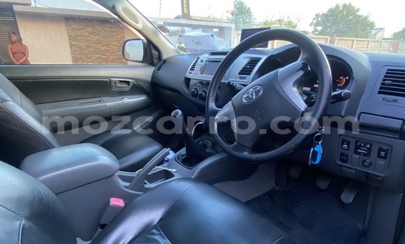 Nunua Ilio tumika Toyota Hilux Nyingine Gari ndani ya Maputo nchini Maputo Nunua Ilio tumika Toyota Hilux Nyingine Gari ndani ya Maputo nchini Maputo