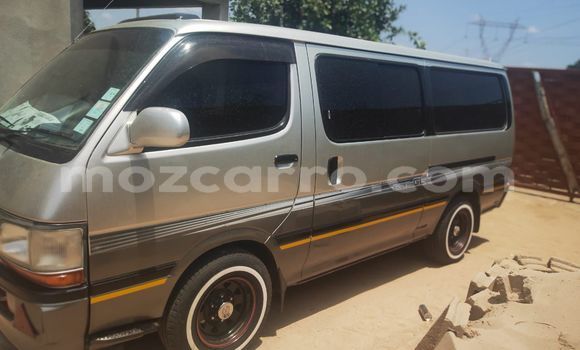Comprar Usado Toyota Hiace Castanho Carro em Maputo em Maputo Comprar Usado Toyota Hiace Castanho Carro em Maputo em Maputo