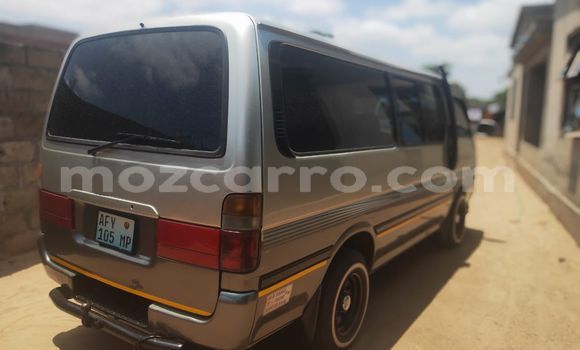 Comprar Usado Toyota Hiace Castanho Carro em Maputo em Maputo Comprar Usado Toyota Hiace Castanho Carro em Maputo em Maputo