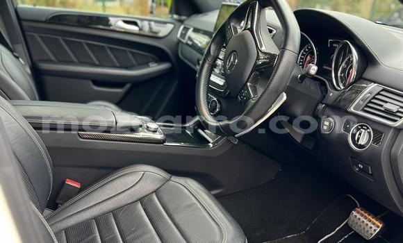 Comprar Novo Mercedes‒Benz M-klasse AMG Branco Carro em Maputo em Maputo Comprar Novo Mercedes‒Benz M-klasse AMG Branco Carro em Maputo em Maputo
