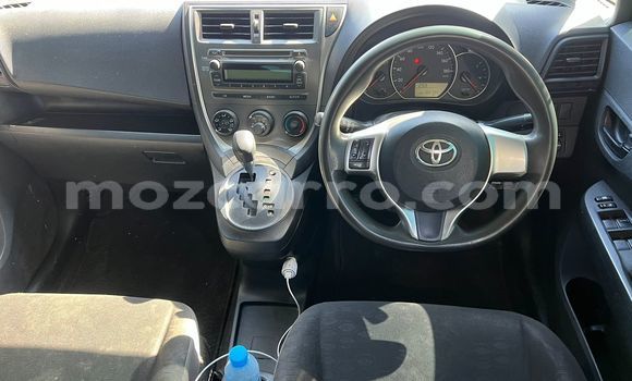 Comprar Usado Toyota Ractis Azul Carro em Maputo em Maputo Comprar Usado Toyota Ractis Azul Carro em Maputo em Maputo