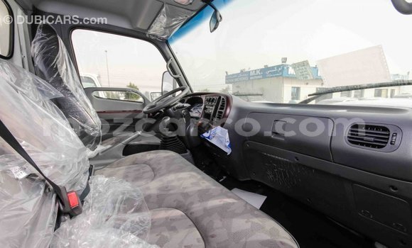 Comprar Importar Hyundai Accent Branco Carro em Import - Dubai em Cabo Delgado Comprar Importar Hyundai Accent Branco Carro em Import - Dubai em Cabo Delgado