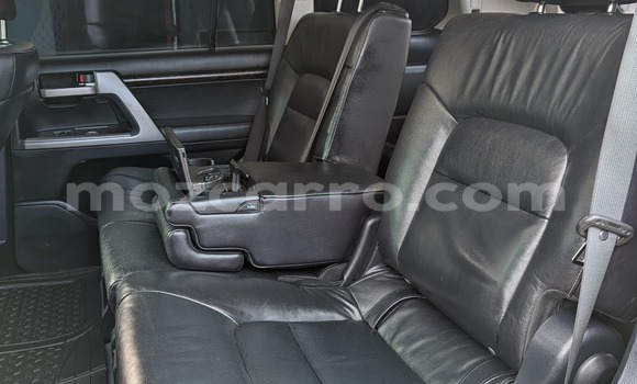 Buy Used Toyota Land Cruiser White Car in Maputo in Maputo Buy Used Toyota Land Cruiser White Car in Maputo in Maputo