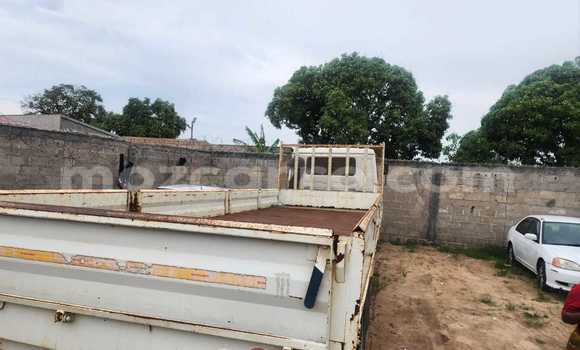 Buy Used Nissan Urvan White Car in Maputo in Maputo Buy Used Nissan Urvan White Car in Maputo in Maputo