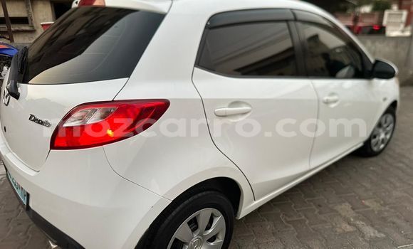Comprar Usado Mazda Demio Branco Carro em Maputo em Maputo Comprar Usado Mazda Demio Branco Carro em Maputo em Maputo