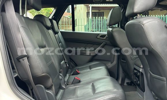 Comprar Usado Ford Everest Branco Carro em Maputo em Maputo Comprar Usado Ford Everest Branco Carro em Maputo em Maputo