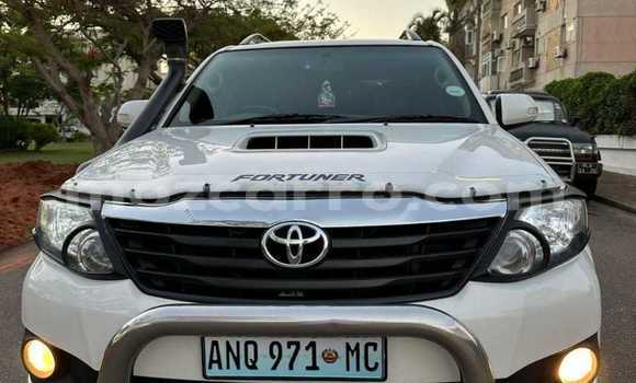 Tenga Tsaru Toyota Fortuner Chena Mota in Maputo in Maputo