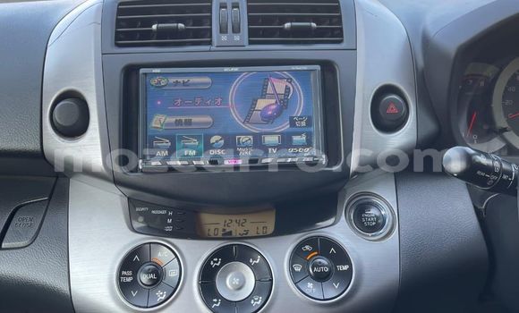 Nunua Ilio tumika Toyota RAV4 Bluu Gari ndani ya Maputo nchini Maputo Nunua Ilio tumika Toyota RAV4 Bluu Gari ndani ya Maputo nchini Maputo