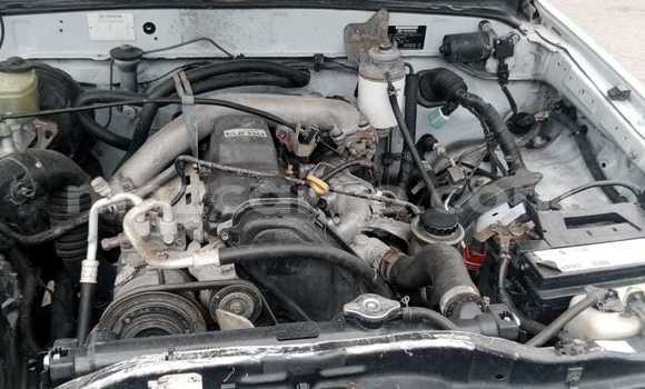 Tenga Tsaru Toyota Hilux Bhuruu Mota in Maputo in Maputo Tenga Tsaru Toyota Hilux Bhuruu Mota in Maputo in Maputo