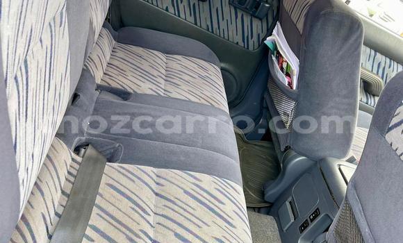 Nunua Ilio tumika Toyota Land Cruiser Prado Nyeupe Gari ndani ya Maputo nchini Maputo Nunua Ilio tumika Toyota Land Cruiser Prado Nyeupe Gari ndani ya Maputo nchini Maputo