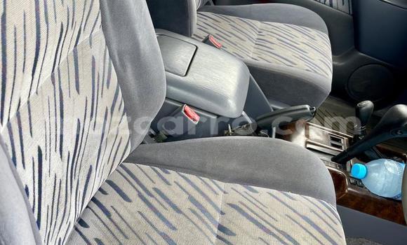 Nunua Ilio tumika Toyota Land Cruiser Prado Nyeupe Gari ndani ya Maputo nchini Maputo Nunua Ilio tumika Toyota Land Cruiser Prado Nyeupe Gari ndani ya Maputo nchini Maputo