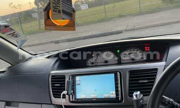 Comprar Usado Toyota Voxy Branco Carro em Maputo em Maputo Comprar Usado Toyota Voxy Branco Carro em Maputo em Maputo