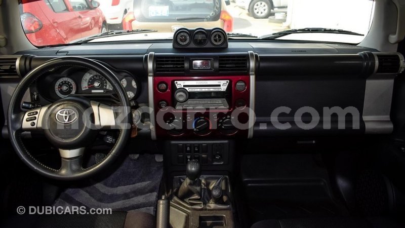 Big with watermark toyota fj cruiser cabo delgado import dubai 5609