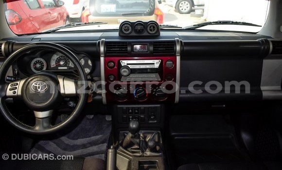 Comprar Importar Toyota FJ Cruiser De outros Carro em Import - Dubai em Cabo Delgado Comprar Importar Toyota FJ Cruiser De outros Carro em Import - Dubai em Cabo Delgado