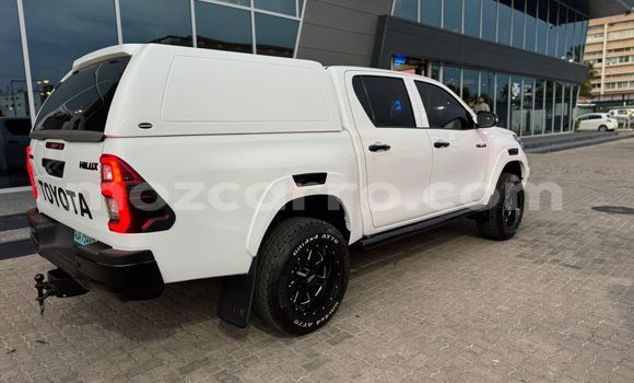 Comprar Usado Toyota Hiluxe Revo Branco Carro em Maputo em Maputo Comprar Usado Toyota Hiluxe Revo Branco Carro em Maputo em Maputo