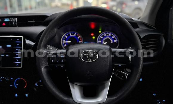 Comprar Usado Toyota Hiluxe Revo Branco Carro em Maputo em Maputo Comprar Usado Toyota Hiluxe Revo Branco Carro em Maputo em Maputo