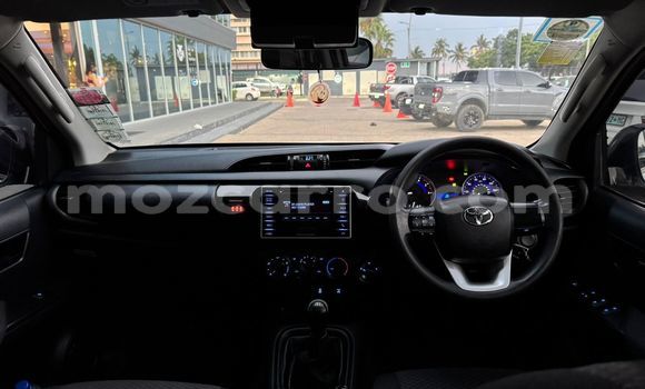 Comprar Usado Toyota Hiluxe Revo Branco Carro em Maputo em Maputo Comprar Usado Toyota Hiluxe Revo Branco Carro em Maputo em Maputo