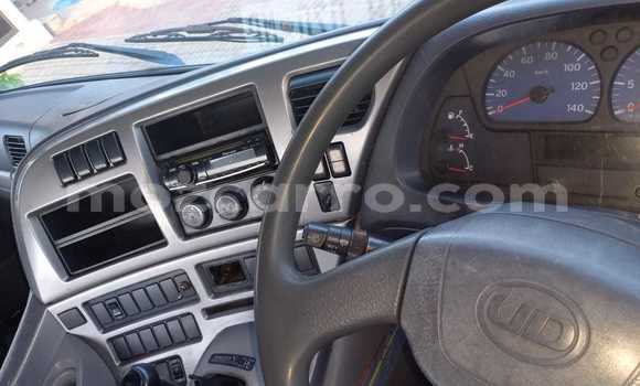 Nunua Ilio tumika Nissan UD Nyeupe Lori ndani ya Maputo nchini Maputo Nunua Ilio tumika Nissan UD Nyeupe Lori ndani ya Maputo nchini Maputo