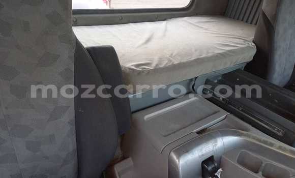 Nunua Ilio tumika Nissan UD Nyeupe Lori ndani ya Maputo nchini Maputo Nunua Ilio tumika Nissan UD Nyeupe Lori ndani ya Maputo nchini Maputo