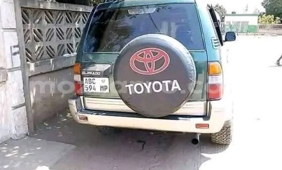 Nunua Ilio tumika Toyota Land Cruiser Prado Kijani Gari ndani ya Maputo nchini Maputo Nunua Ilio tumika Toyota Land Cruiser Prado Kijani Gari ndani ya Maputo nchini Maputo