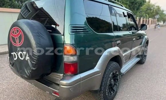 Nunua Ilio tumika Toyota Land Cruiser Prado Kijani Gari ndani ya Maputo nchini Maputo Nunua Ilio tumika Toyota Land Cruiser Prado Kijani Gari ndani ya Maputo nchini Maputo