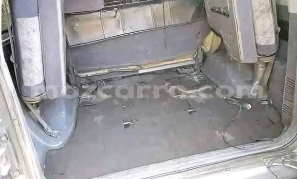 Nunua Ilio tumika Toyota Land Cruiser Prado Kijani Gari ndani ya Maputo nchini Maputo Nunua Ilio tumika Toyota Land Cruiser Prado Kijani Gari ndani ya Maputo nchini Maputo