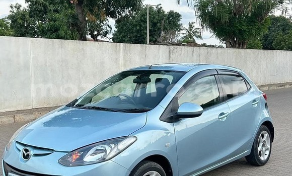 Comprar Usado Mazda Demio Azul Carro em Maputo em Maputo
