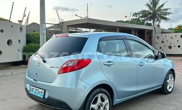 Comprar Usado Mazda Demio Azul Carro em Maputo em Maputo Comprar Usado Mazda Demio Azul Carro em Maputo em Maputo