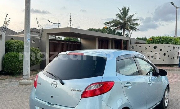 Comprar Usado Mazda Demio Azul Carro em Maputo em Maputo Comprar Usado Mazda Demio Azul Carro em Maputo em Maputo