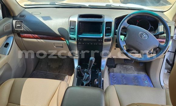 Buy Used Toyota Land Cruiser Prado White Car in Maputo in Maputo Buy Used Toyota Land Cruiser Prado White Car in Maputo in Maputo