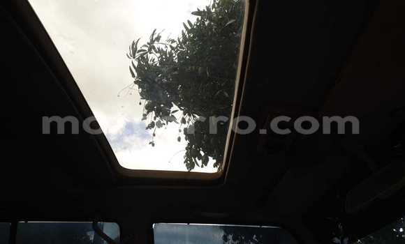 Nunua Ilio tumika Toyota Land Cruiser Brown Gari ndani ya Maputo nchini Maputo Nunua Ilio tumika Toyota Land Cruiser Brown Gari ndani ya Maputo nchini Maputo