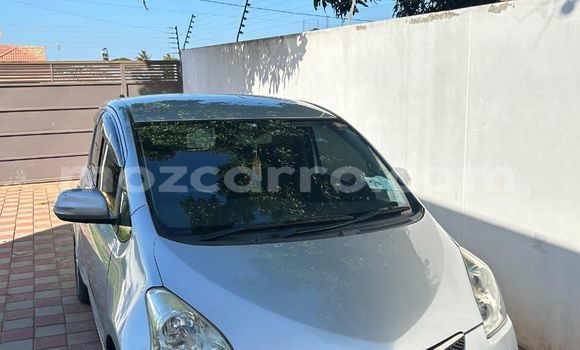 Comprar Usado Toyota Ractis Prata Carro em Maputo em Maputo Comprar Usado Toyota Ractis Prata Carro em Maputo em Maputo