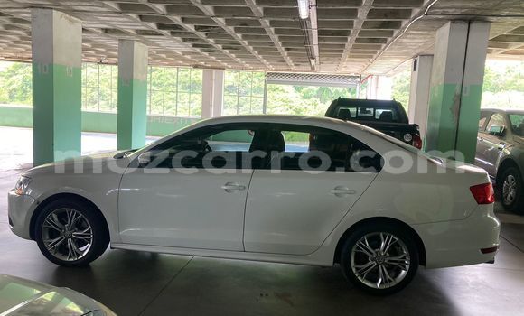 Nunua Ilio tumika Volkswagen Jetta Nyeupe Gari ndani ya Maputo nchini Maputo Nunua Ilio tumika Volkswagen Jetta Nyeupe Gari ndani ya Maputo nchini Maputo