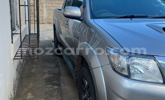 Nunua Ilio tumika Toyota Hilux Nyingine Gari ndani ya Maputo nchini Maputo Nunua Ilio tumika Toyota Hilux Nyingine Gari ndani ya Maputo nchini Maputo