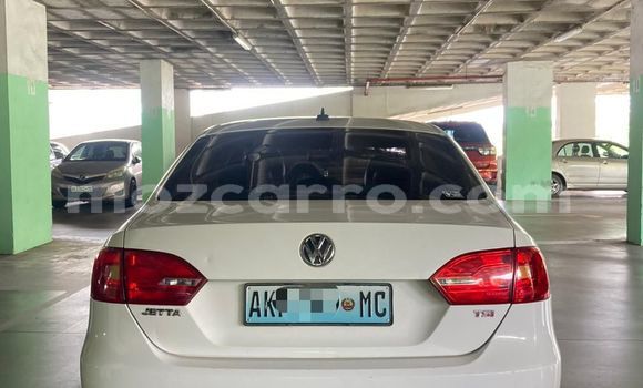 Nunua Ilio tumika Volkswagen Jetta Nyeupe Gari ndani ya Maputo nchini Maputo Nunua Ilio tumika Volkswagen Jetta Nyeupe Gari ndani ya Maputo nchini Maputo