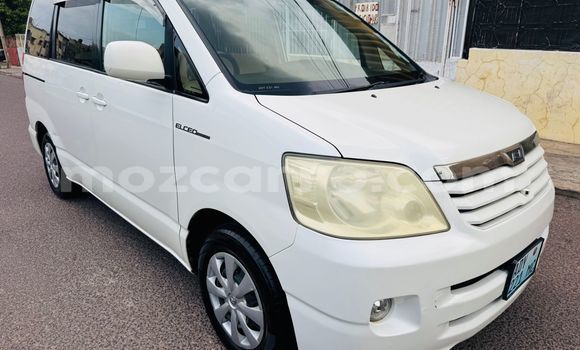 Comprar Usado Toyota Noah Branco Carro em Maputo em Maputo Comprar Usado Toyota Noah Branco Carro em Maputo em Maputo