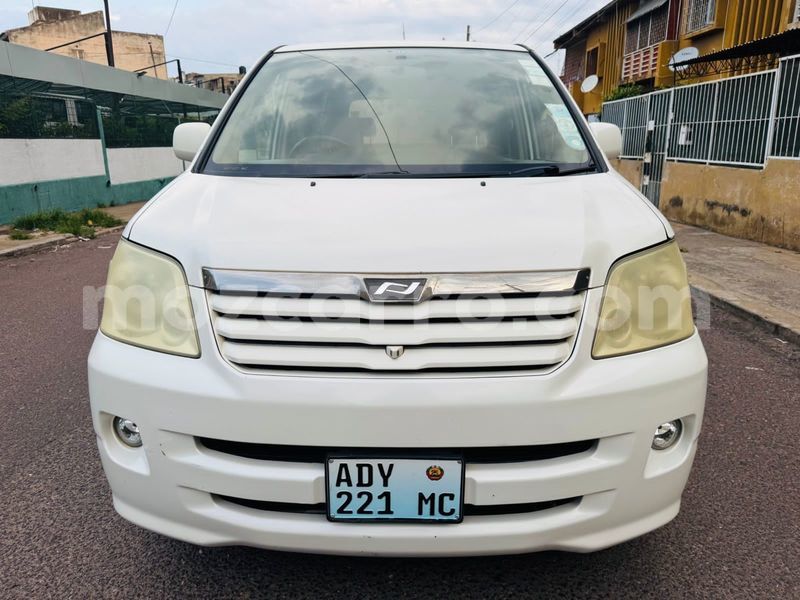 Big with watermark toyota noah maputo maputo 32759